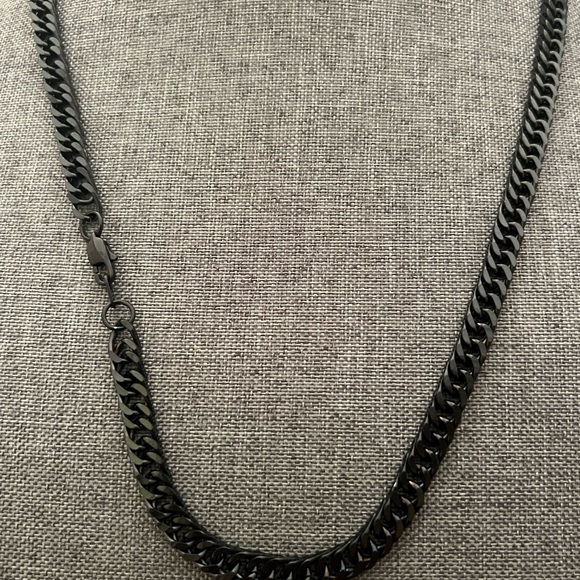 6 mm Black Stainless Steel Cuban Chain Necklace 24 inch - Picture 2 of 5